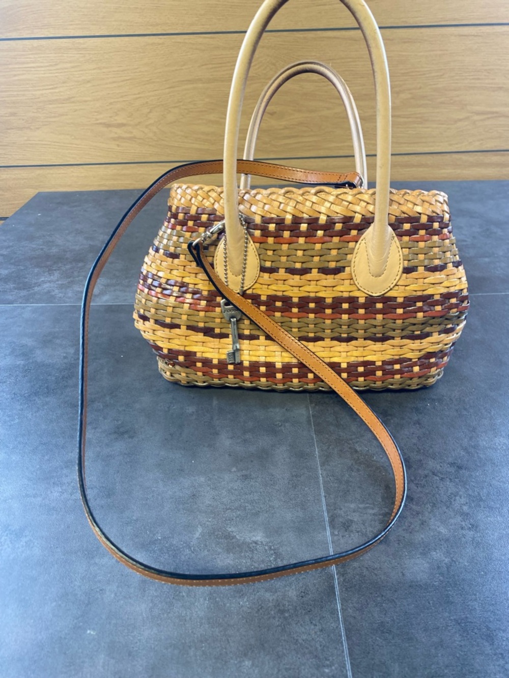 Fossil Woven Leather Crossbody Bag in Tan, Brown & Burgundy w/ Key Charm - Picture 2 of 14